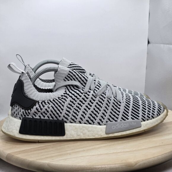 Adidas Mens NMD R1 CQ2387 Gray Running Shoes Sneakers Size 10 - Picture 3 of 9